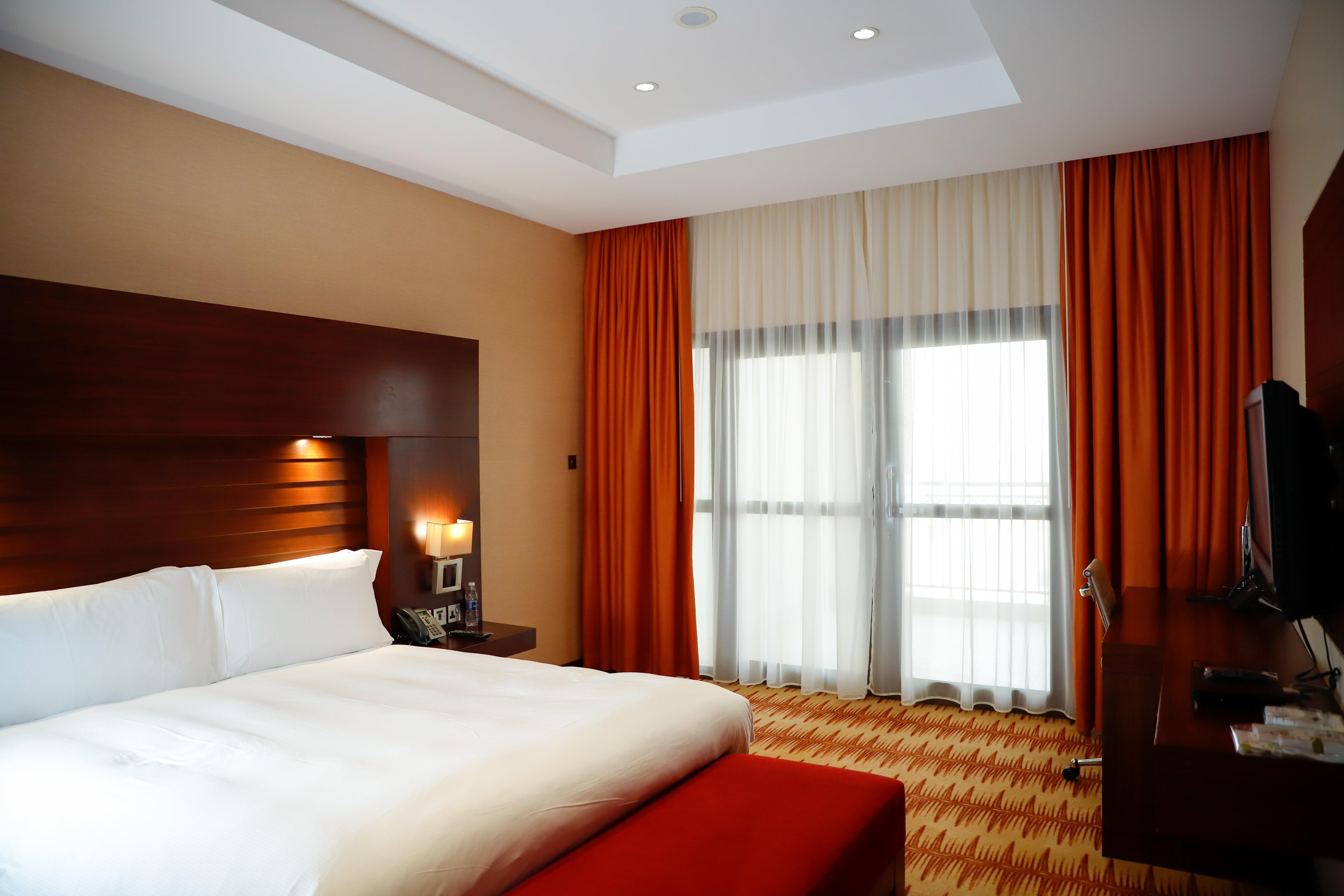 Crowne Plaza By Ihg Hotel